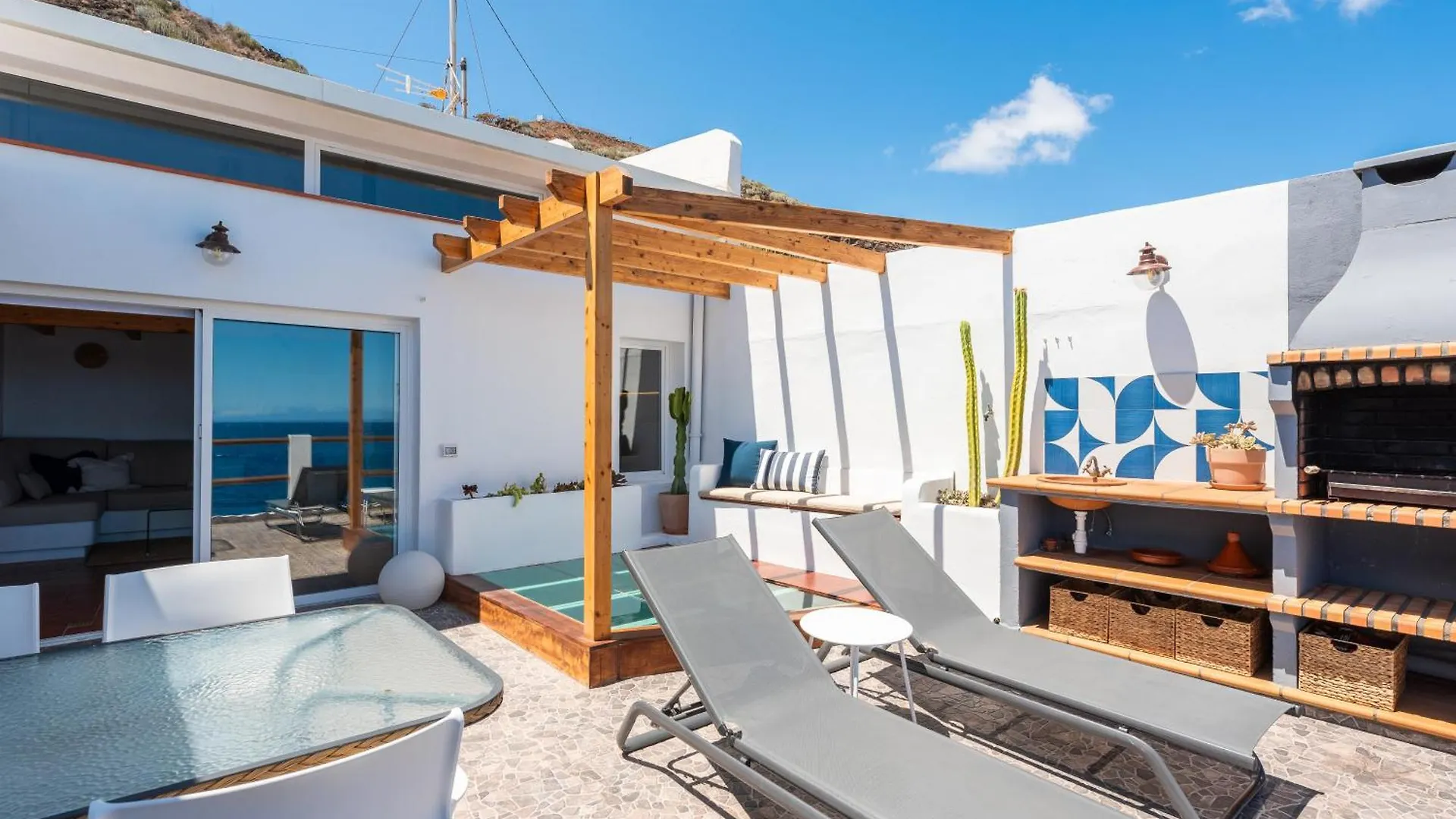 Holiday home Luminous Loft Apartment Next To The Atlantic Ocean Radazul