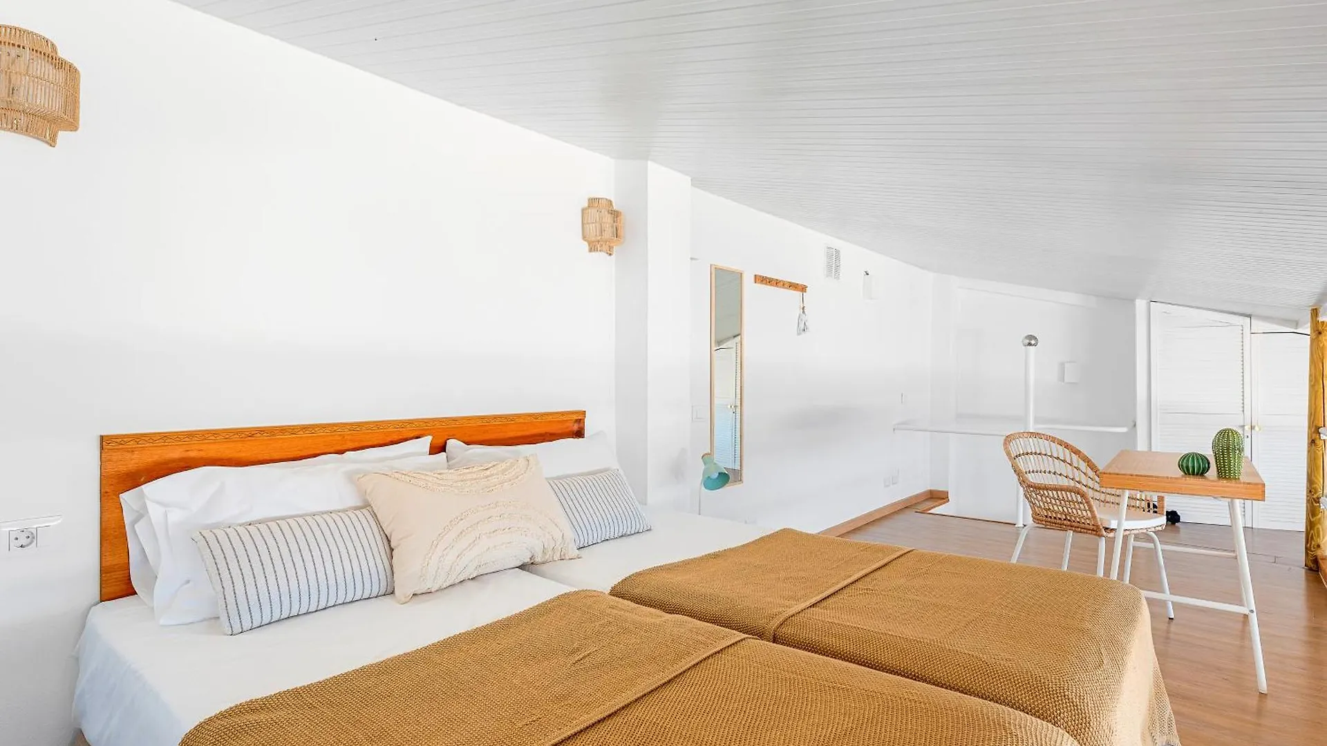 Luminous Loft Apartment Next To The Atlantic Ocean Radazul Spain