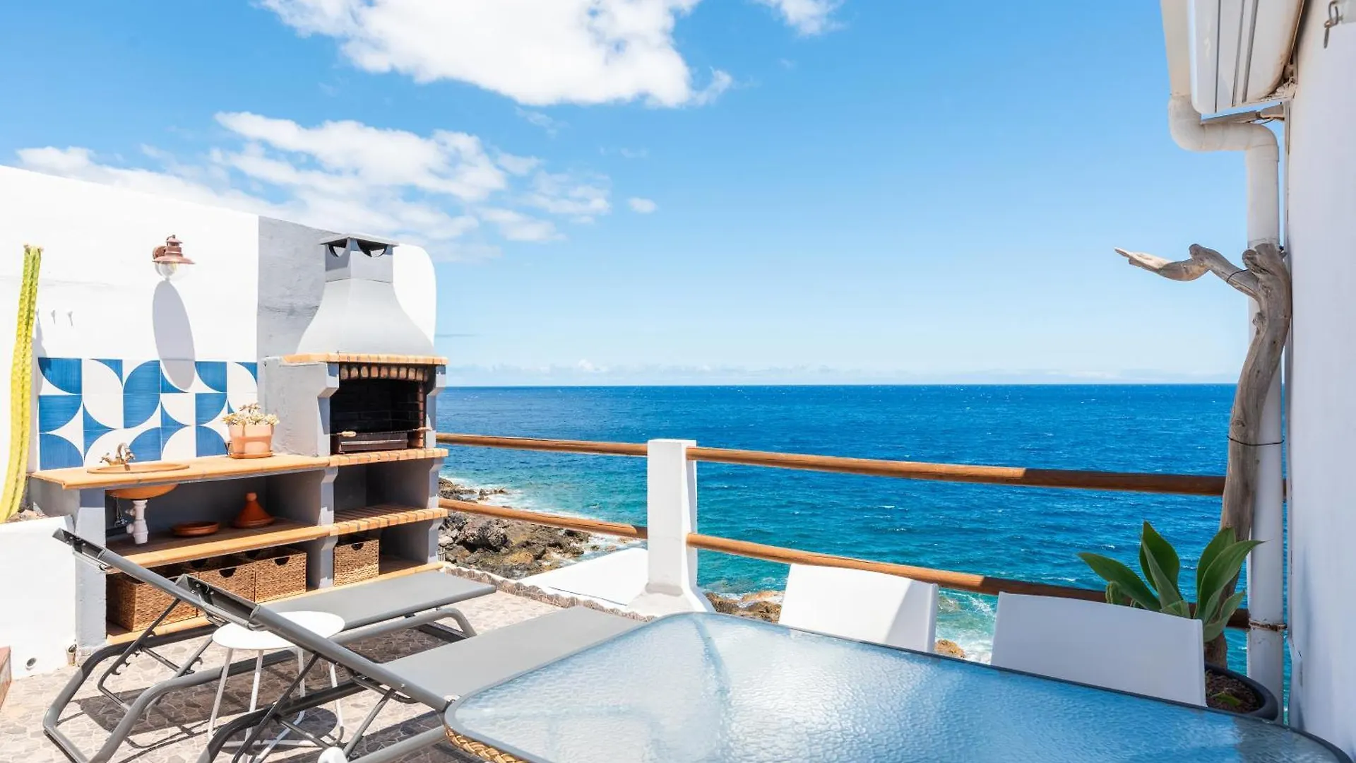 Luminous Loft Apartment Next To The Atlantic Ocean Radazul Spain